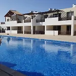 2 Bedroom E8 Located Pool Level, Sea View, Free Wifi Peyia