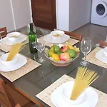 2 Bedroom E8 Located Pool Level, Sea View, Free Wifi Apartment Peyia