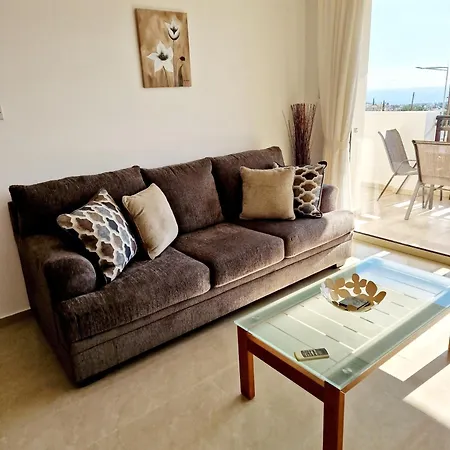 2 Bedroom E8 Located Pool Level, Sea View, Free Wifi Appartement *