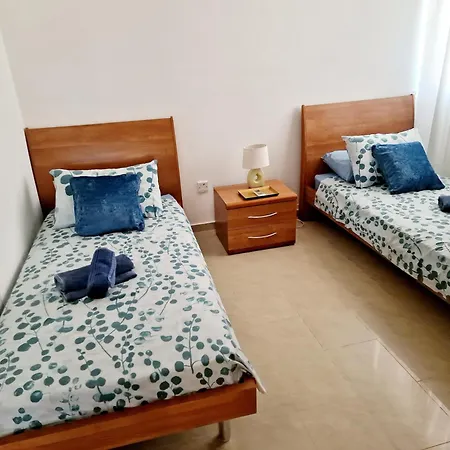 Appartement 2 Bedroom E8 Located Pool Level, Sea View, Free Wifi *