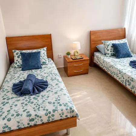 2 Bedroom E8 Located Pool Level, Sea View, Free Wifi 아파트