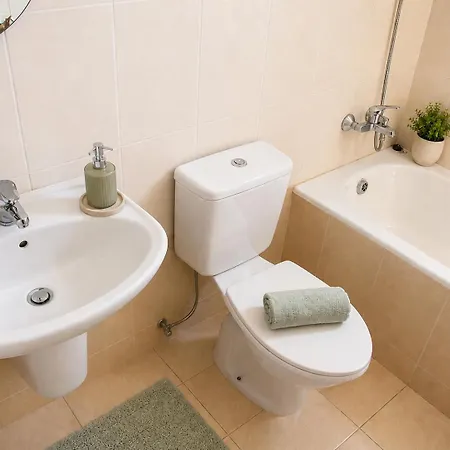 2 Bedroom E8 Located Pool Level, Sea View, Free Wifi Apartamento Peyia