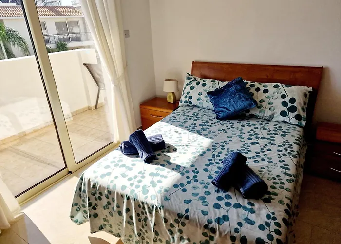 2 Bedroom E8 Located Pool Level, Sea View, Free Wifi *