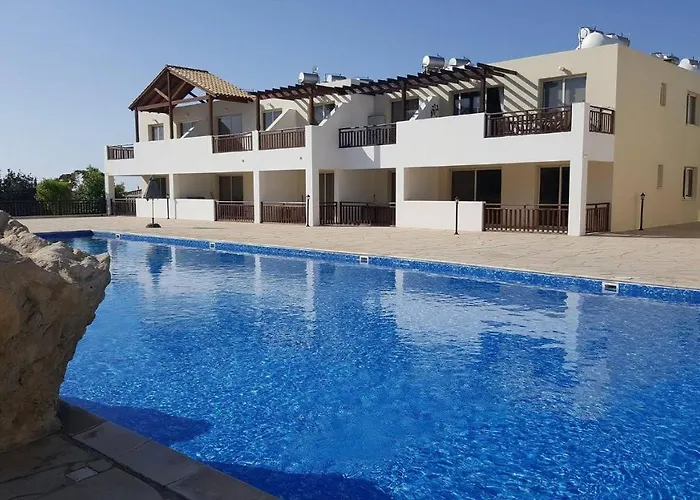 2 Bedroom E8 Located Pool Level, Sea View, Free Wifi Pegeia